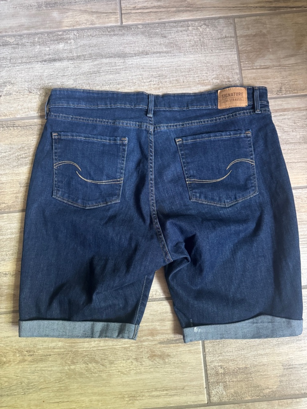 Signature by Levi Strauss Indigo Rolled-Hem Denim Bermuda Shorts - Picture 3 of 4
